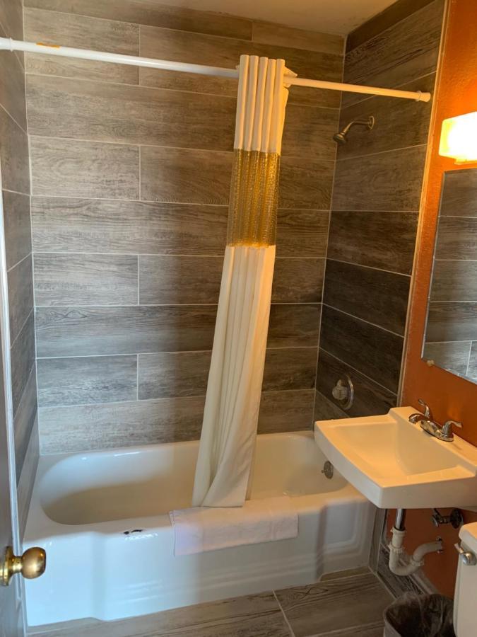 Stadium View Inn Hamburg Ngoại thất bức ảnh
